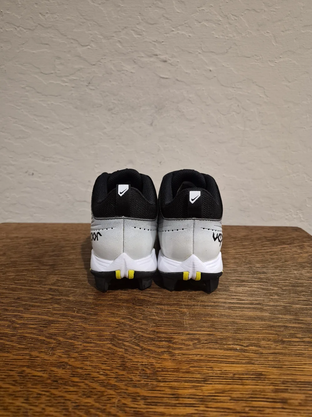 Nike Vapor Keystone 2 Low Athletic Baseball Cleats  Boy's Size US 1Y
